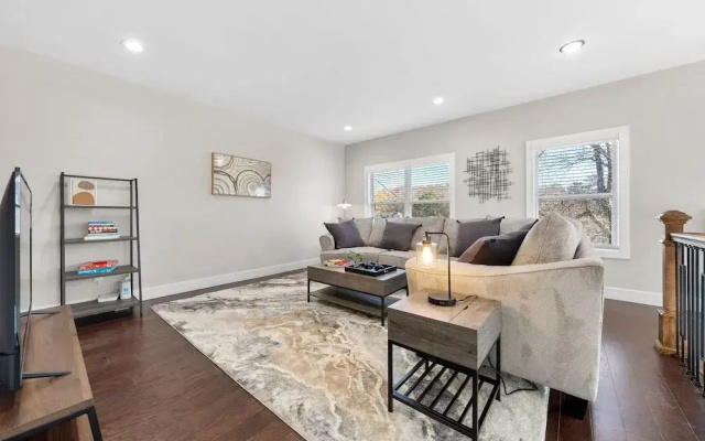 photo 4 of New Luxury Family Friendly Home Centrally Located