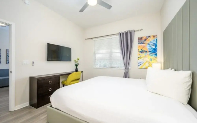 photo 4 of New Modern Vista Cay Reserve Condo - 6003