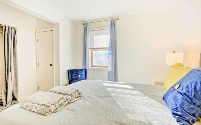 photo 2 of New Paltz Apt - 11 Mi to Poughkeepsie!