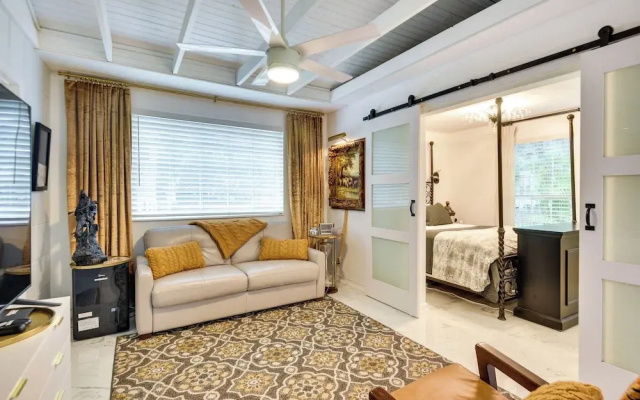 photo 3 of New Smyrna Beach Cottage ~ 1 Mi to Downtown!