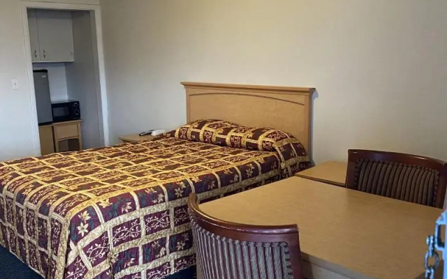 photo 4 of New West Motel