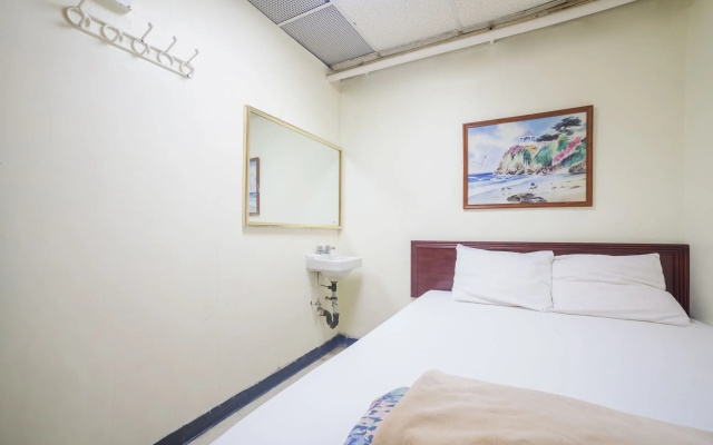 photo 4 of New World Hotel