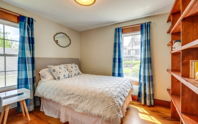 photo 5 of New York Vacation Rental w/ Covered Porch