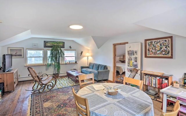 photo 2 of New York Vacation Rental w/ Smart TVs & Cable