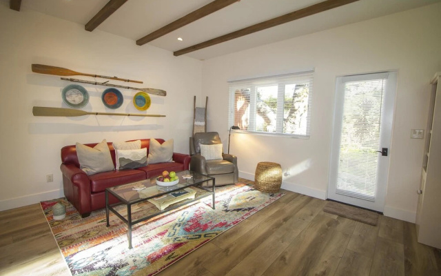 photo 5 of Newly Built Romantic Getaway in Carmel Woods