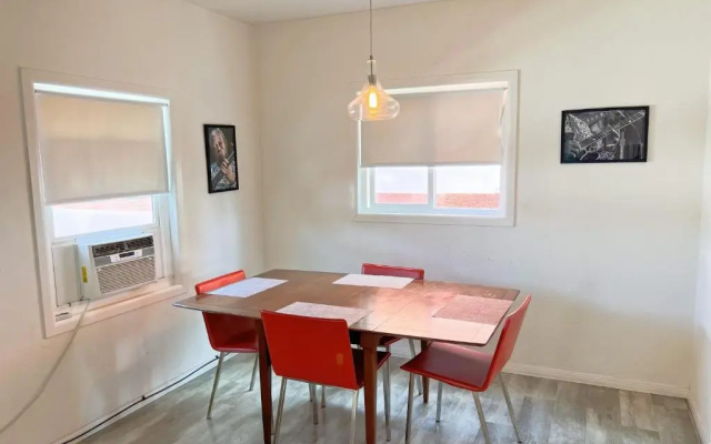 photo 2 of Newly remodeled 1 bed, 1 bath home near LAX, Forum