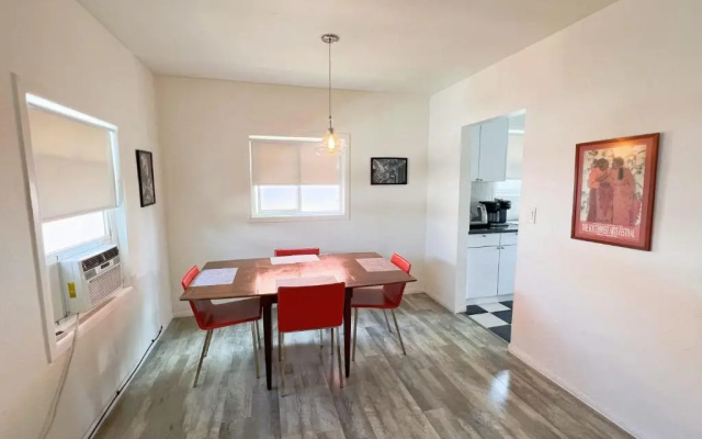 photo 3 of Newly remodeled 1 bed, 1 bath home near LAX, Forum