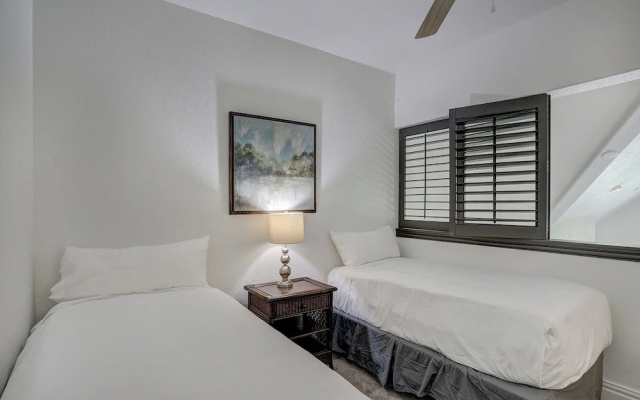 photo 3 of Newly Remodeled 2 Bedroom + Loft on the River 2 Condo by Redawning