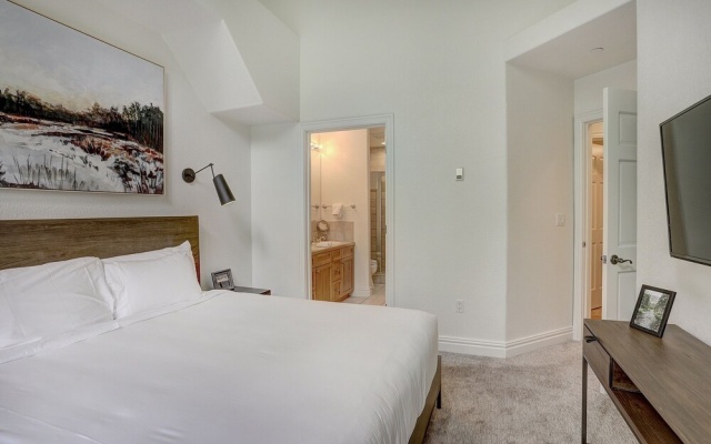 photo 5 of Newly Remodeled 2 Bedroom + Loft on the River 2 Condo by Redawning