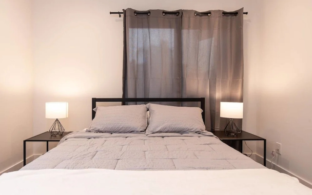 photo 4 of Newly Remodeled 3 BDR House Near Dodgers Stadium