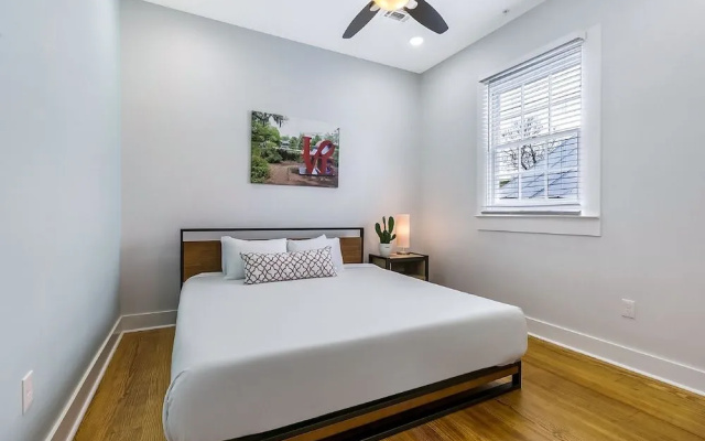 photo 3 of Newly Renovated 4BD Penthouse