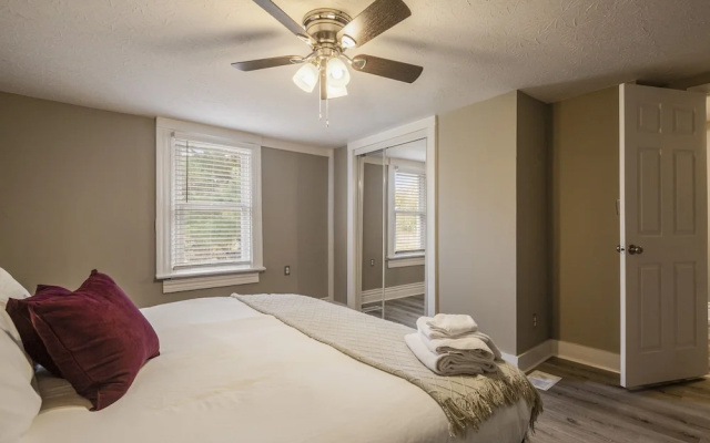 photo 3 of Newly renovated 4BR CozySuites