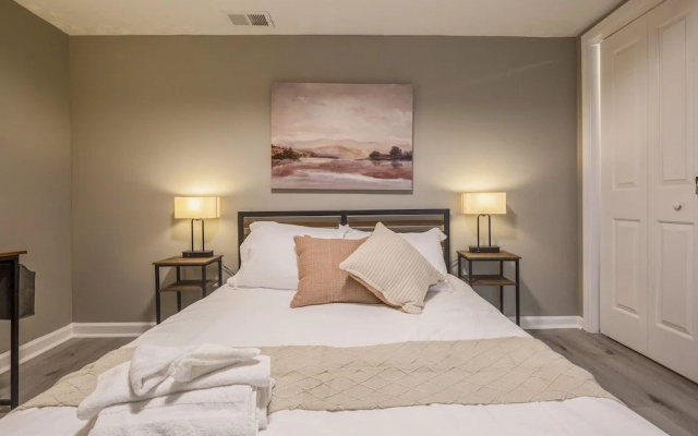 photo 5 of Newly renovated 4BR CozySuites