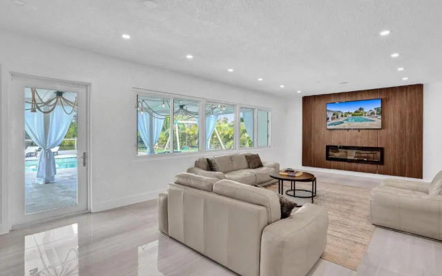 photo 5 of Newly Renovated 5br Villa with pool in Ft Lauderdale on the water