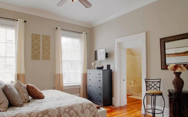 photo 2 of Newly Renovated Parkside Apt