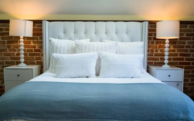 photo 4 of Newly Renovated Rino Retreat