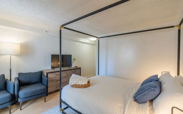photo 5 of Newly Renovated Studio Two Blocks From the Beach