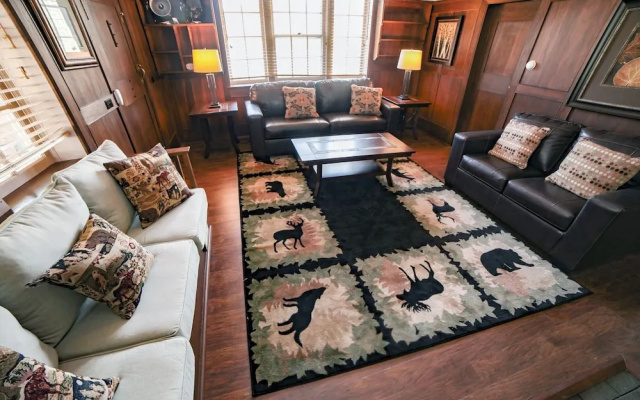photo 4 of Aspen Mountain Lodge - #3357 by RedAwning