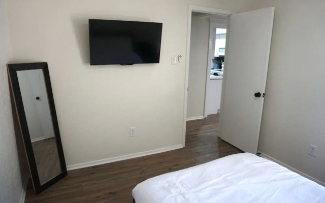photo 2 of Newly Updated Cozy Home