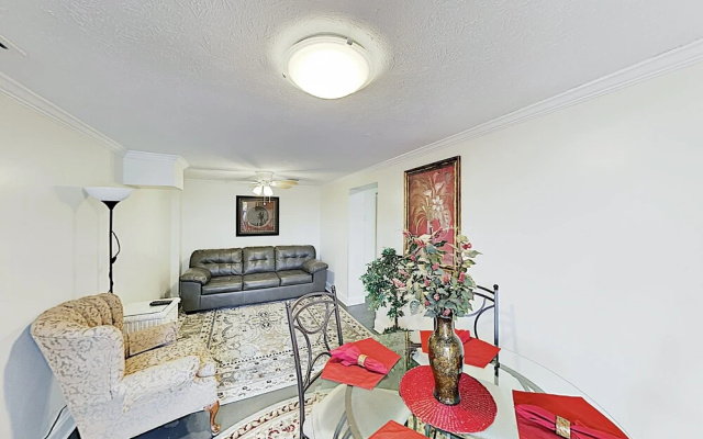 photo 3 of Newly Updated - Walk To Beach & Lagoon! 2 Bedroom Duplex