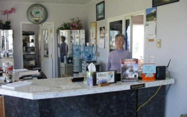 photo 2 of Newport Bay Motel