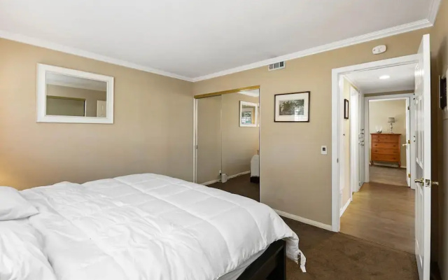 photo 4 of Newport Beach Bungalow
