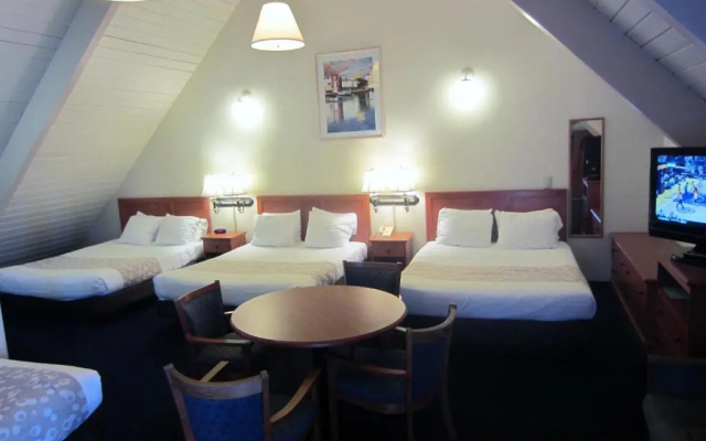 photo 5 of Newport Channel Inn - Near Huntington State Beach