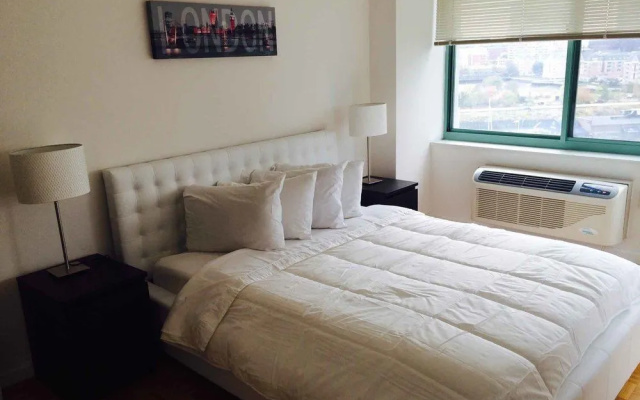 photo 3 of Hudson Suites at Newport