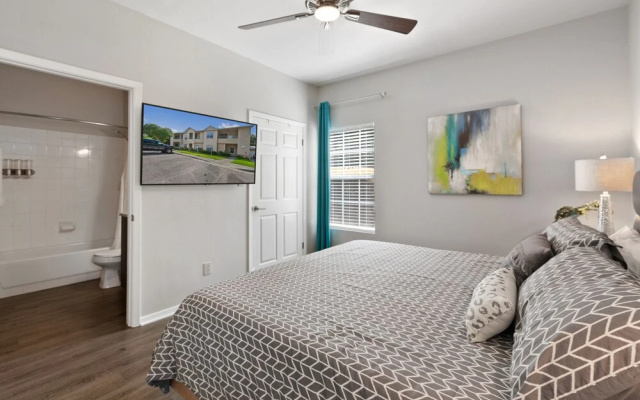 photo 2 of New!upscale-riverfront&pet-friendly-near Schlitter