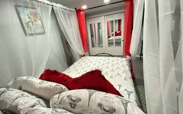 photo 2 of Nice two Bedroom apt at 25 Minutes to New York