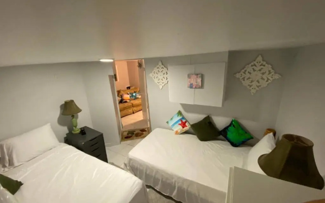 photo 4 of Nice 2 bedroom Apt With Patio