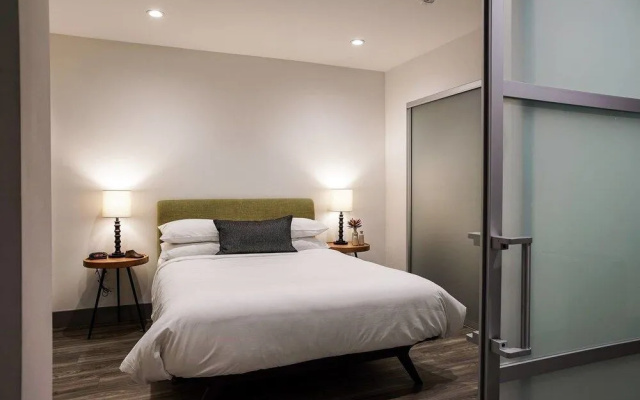 photo 4 of Nice & Cozy 1 Bedroom Dtla