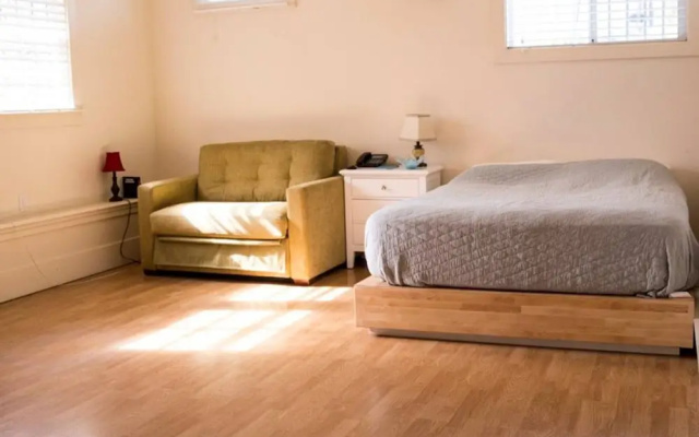 photo 2 of Nice - New & Clean Berkeley Studio