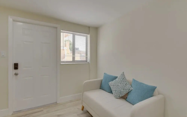 photo 5 of Nifty Miami Apartment ~ 5 Mi to Downtown!