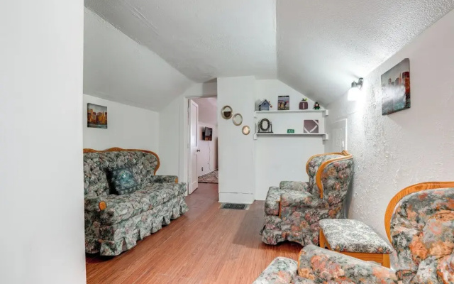 photo 4 of Niles Vacation Rental Near St Joseph River!