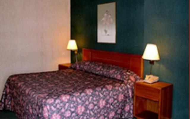 photo 2 of Niles Inn & Conference Center