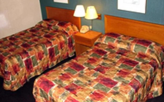 photo 3 of Niles Inn & Conference Center