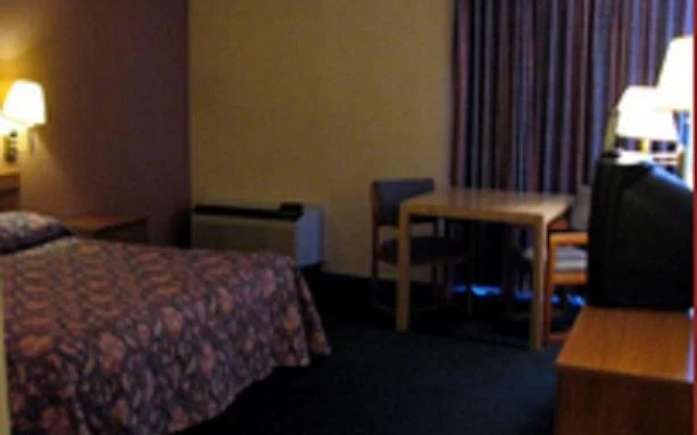 photo 4 of Niles Inn & Conference Center