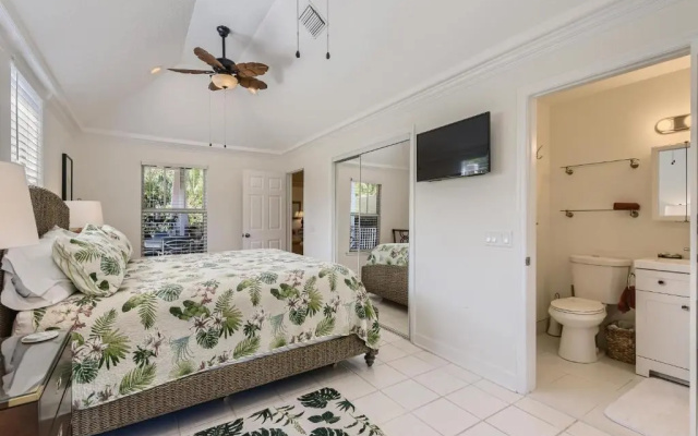 photo 4 of Nini's Cottage 4bd-3ba - Private Pool - Parking