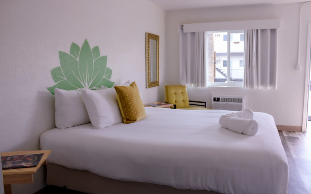 photo 2 of Nirvana Hotel