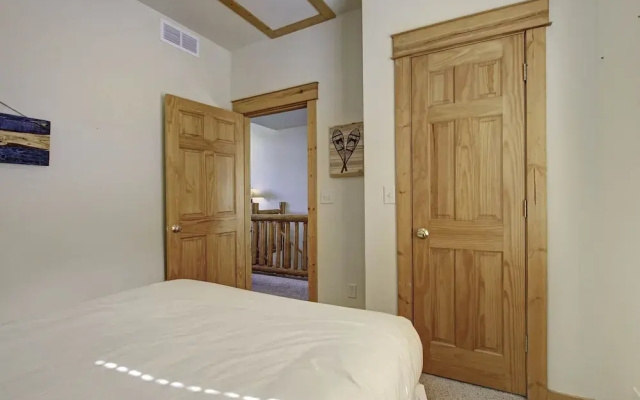photo 2 of Nisa Mountain 36 2 Bedroom Condo by RedAwning