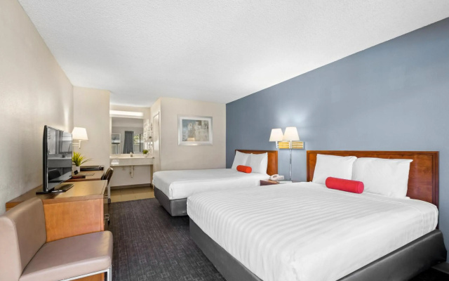 photo 3 of Nob Hill Hotel
