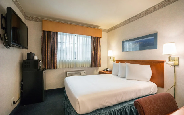 photo 4 of Nob Hill Motor Inn