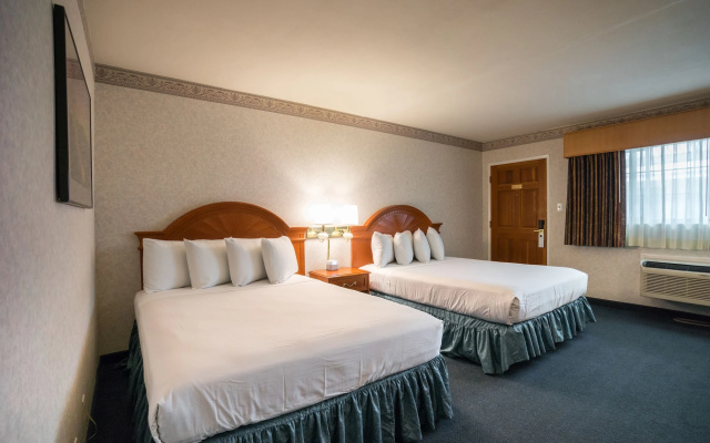 photo 5 of Nob Hill Motor Inn