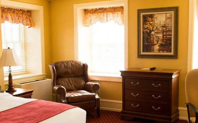 photo 3 of Normandy Farm Hotel and Conference Center