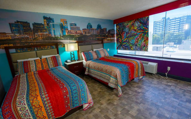 photo 3 of Philly Inn & Suites Hotel