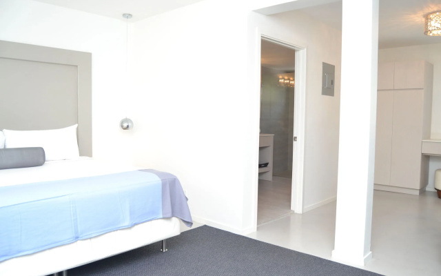 photo 4 of North Beach Hotel