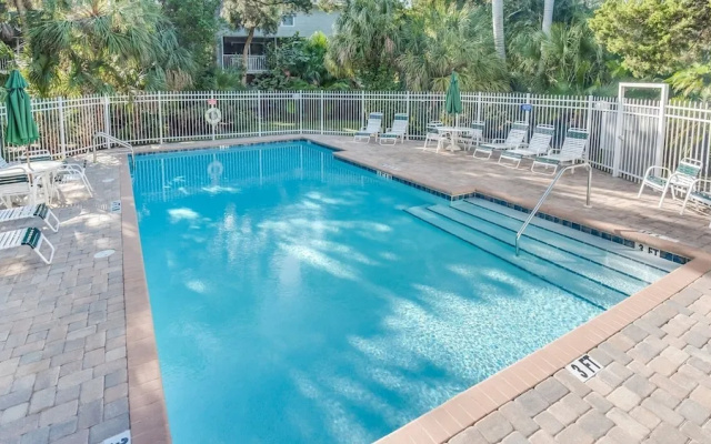 photo 2 of North Beach Paradise 3 Bedroom Townhouse by RedAwning