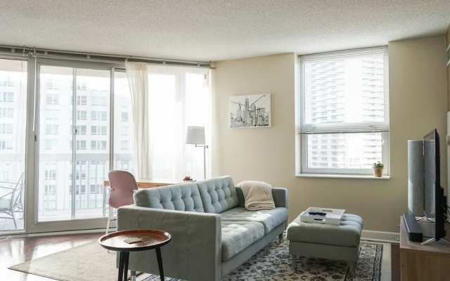 photo 3 of North Dearborn Unit #2304 - 1 Br Condo