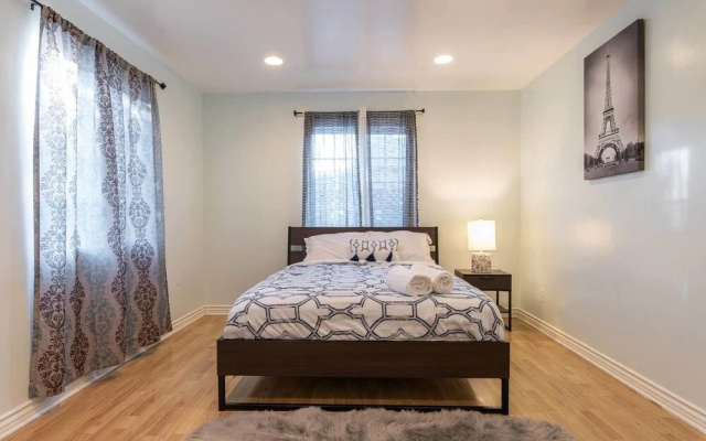 photo 4 of North Hollywood Spacious Vacation Paradise 3 Bdr